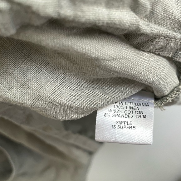 Flax sage green linen pocket tee - Picture 3 of 3